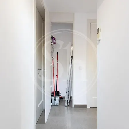 Eixample Hospital Clinic Апартаменты Барселона